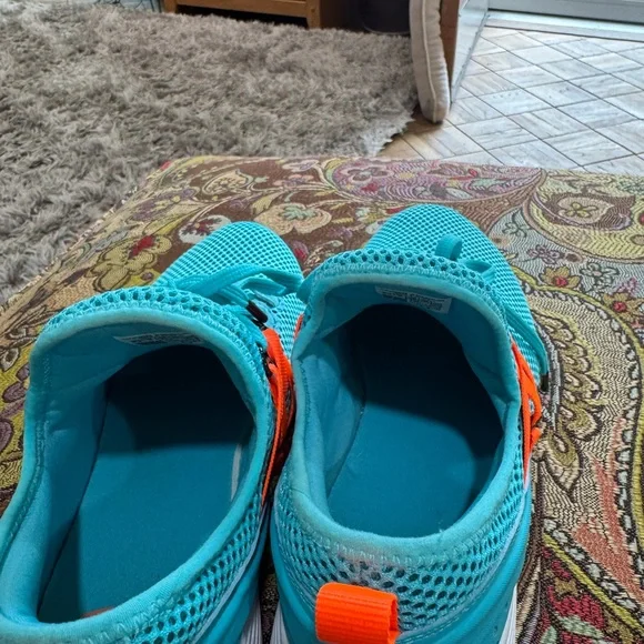 Under Armour women’s ' Blue Athletic Shoes Size 8.5 - Picture 9 of 9